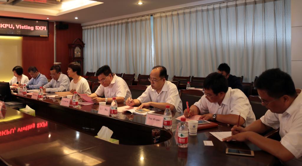 张晓云、刘永亮,党政办(外事办)、教务处、suncitygroup太阳集团与来宾座谈